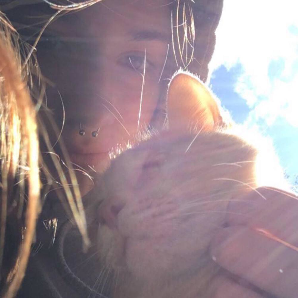 Meet your Posher, Alysa